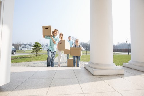 Secure packing of belongings in a Balwyn removal van